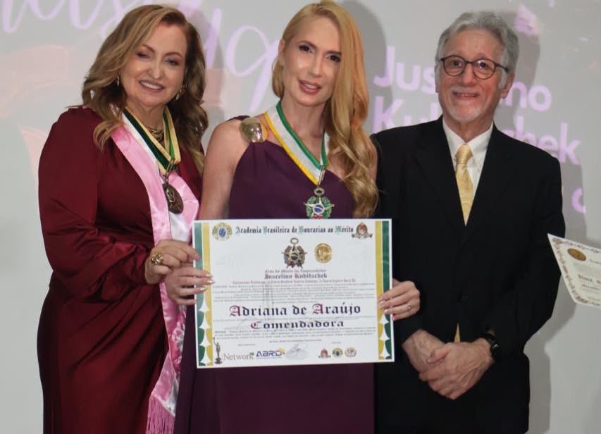 Adriana de Araújo é condecorada como Comendadora e reafirma compromisso com a inclusão