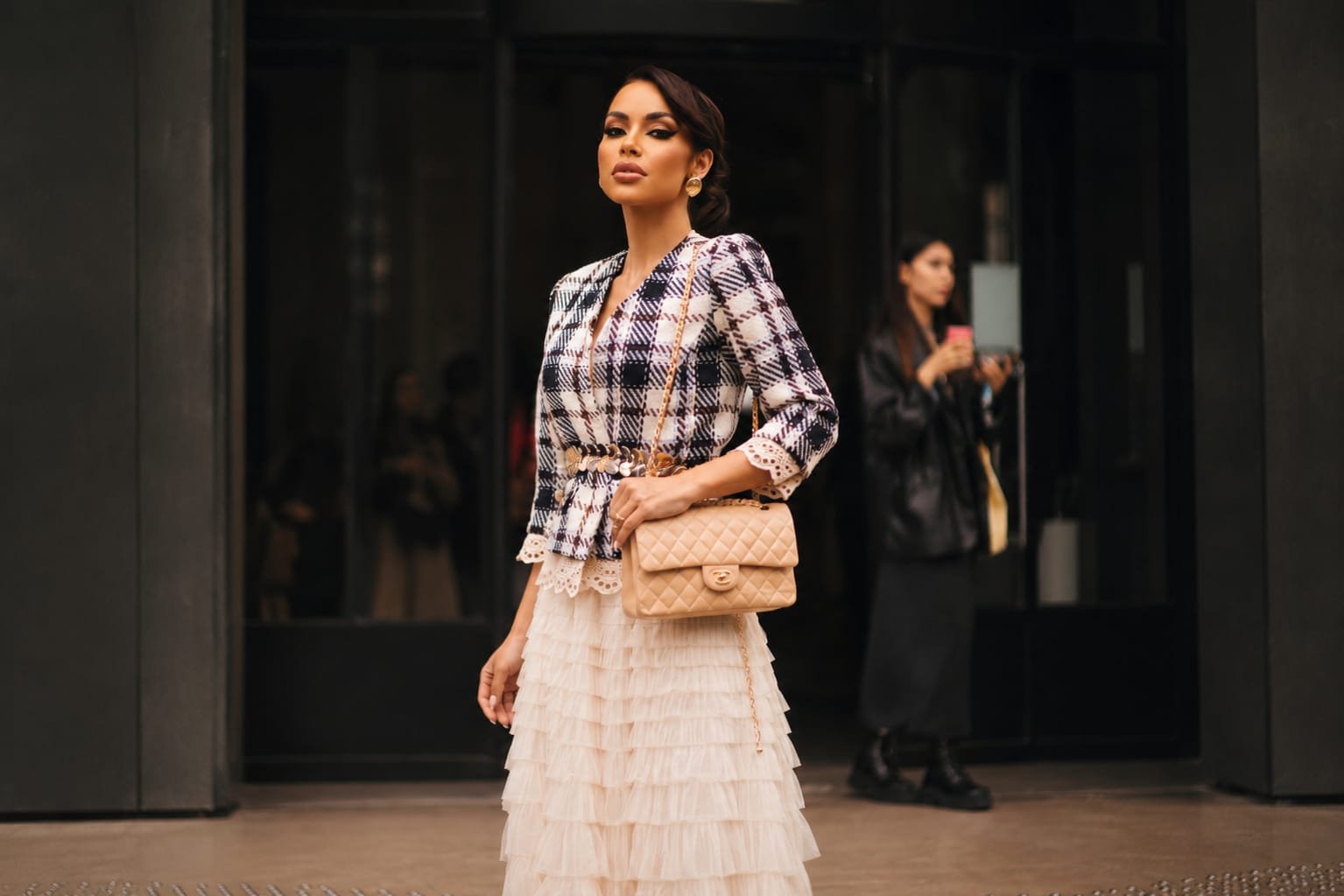 Giovanna Veríssimo fala sobre imagem, moda e o erro de tentar parecer outra pessoa nas redes