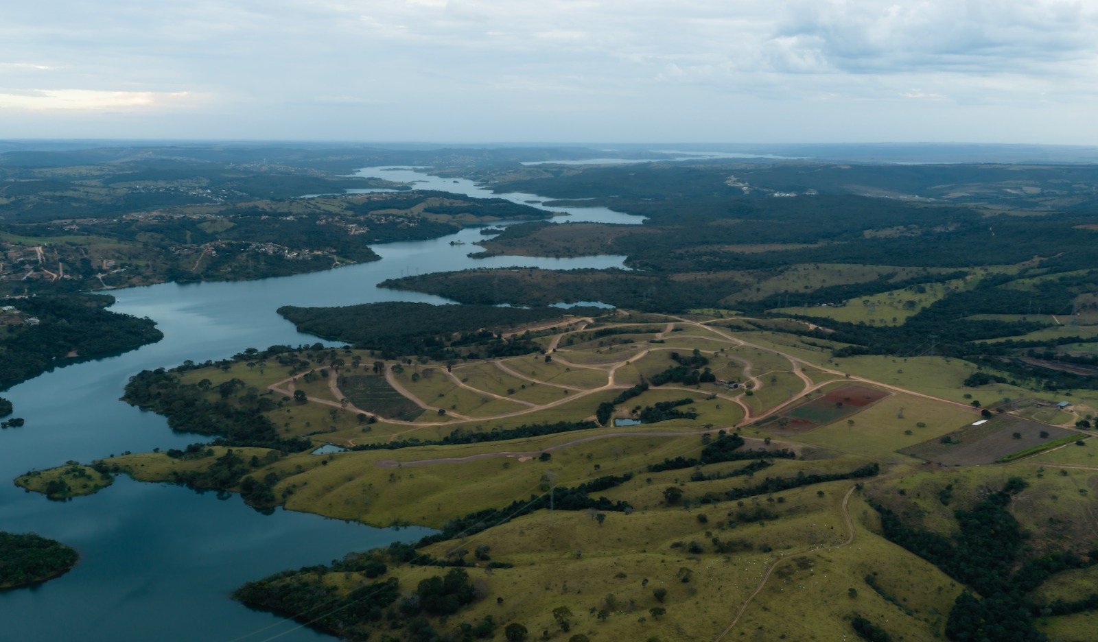 Casa de campo em Goiás: o que os compradores passaram a exigir (e por que o clube agora vem antes do lote)