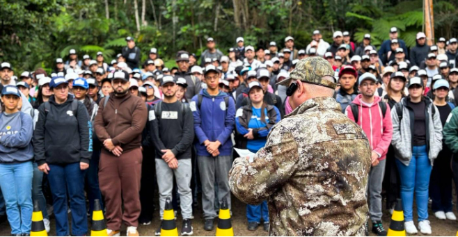 Antes do uniforme, a selva: o dia em que futuros comissários aprendem a sobreviver