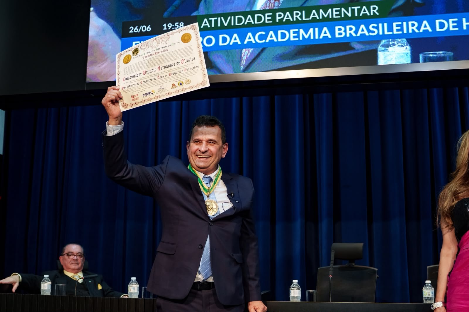 Urandir Fernandes de Oliveira, Fundador da BDM Digital, ganha título de Comendador