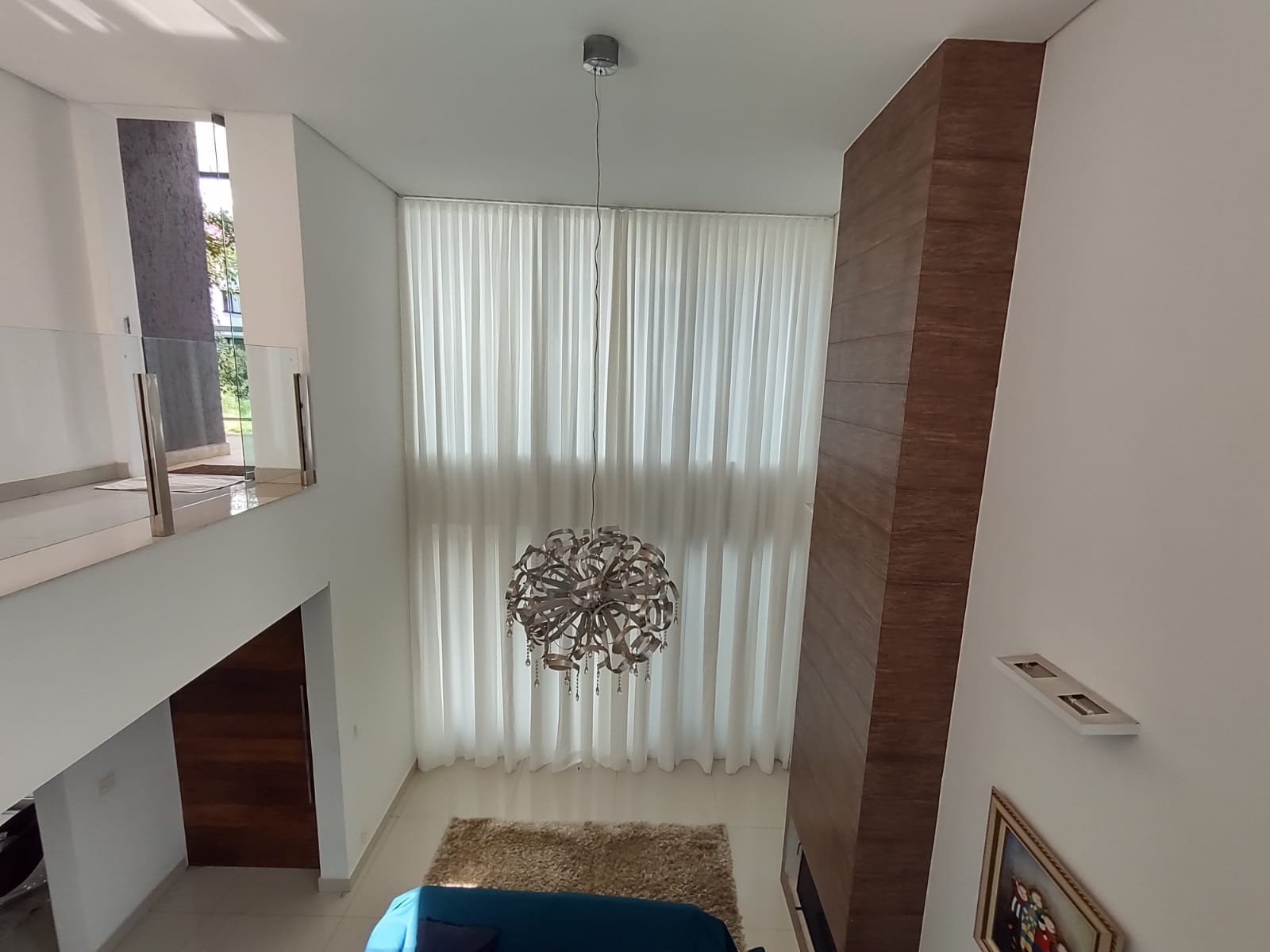 Persianas automatizadas ganham espaço em projetos de casas inteligentes em BH
