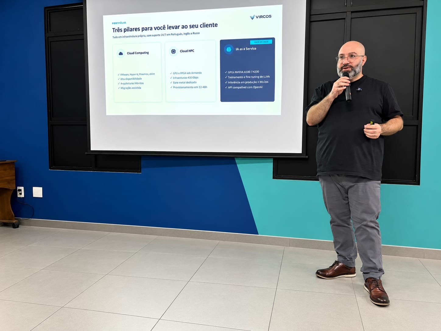 O custo de construir software caiu; o de alugá-lo, não